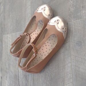 Tan & gold Hanna Andersson leather size 3 girls shoes